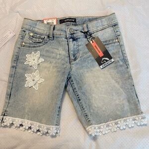 NEW Jordache Bermuda Acid Wash Jean Shorts White Trim Flowers Girls Size 8